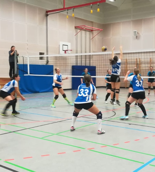 Damen2 Volleyball Block und Abwehr