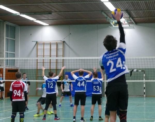 Herren1 Volleyball Aufschlag