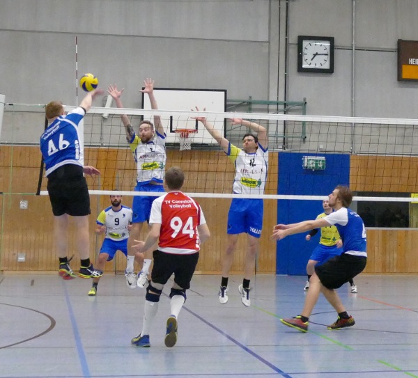 Herren1 Volleyball Angriff über die Position 4