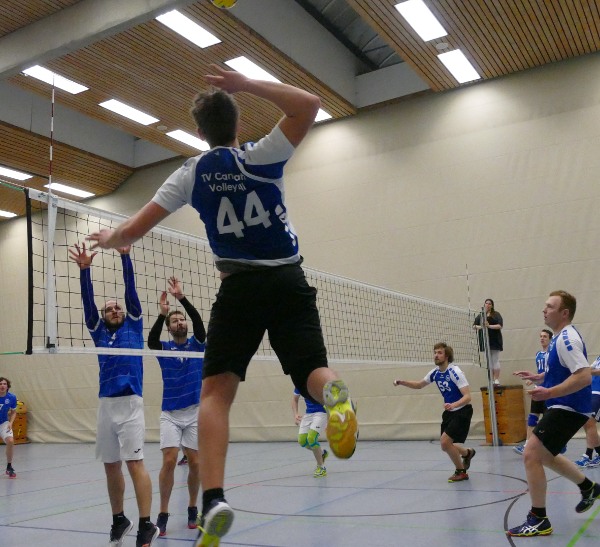 Herren1 Volleyball Angriff über Position 4