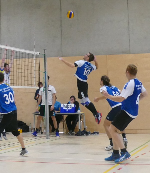 Herren 1 Volleyball Angriff über Diagonal