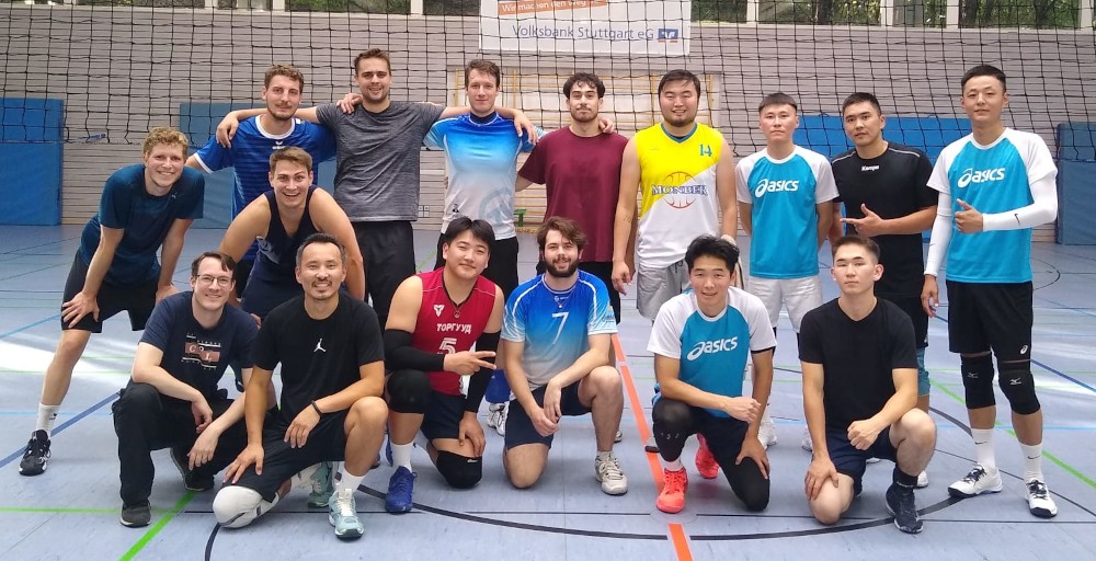 Teamfoto TV Cannstatt Herren 1 und Gastmannschaft